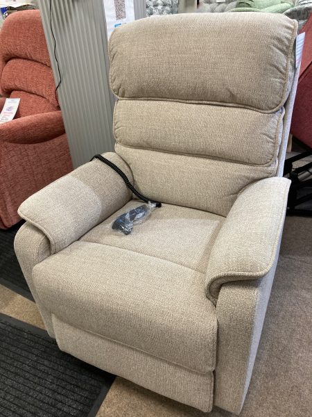 Riser recliner